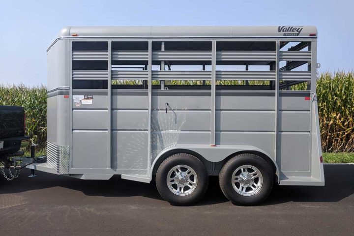 26014 stock trailer silver