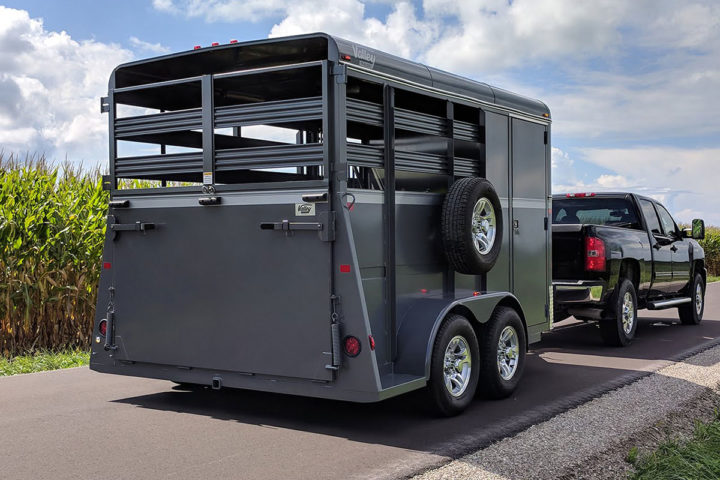 horse trailer 2800